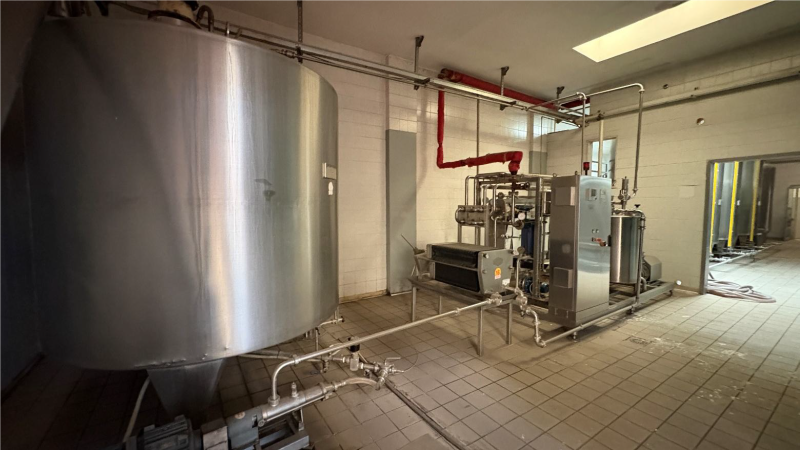 SALA SCIROPPI USATA ANCORA INSTALLATA-2